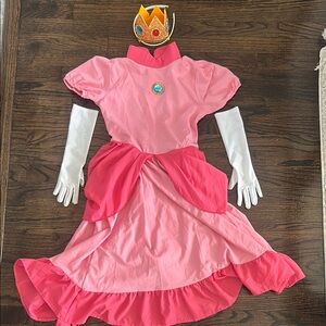 Princess Peach Costume with Crown and Gloves - Pink